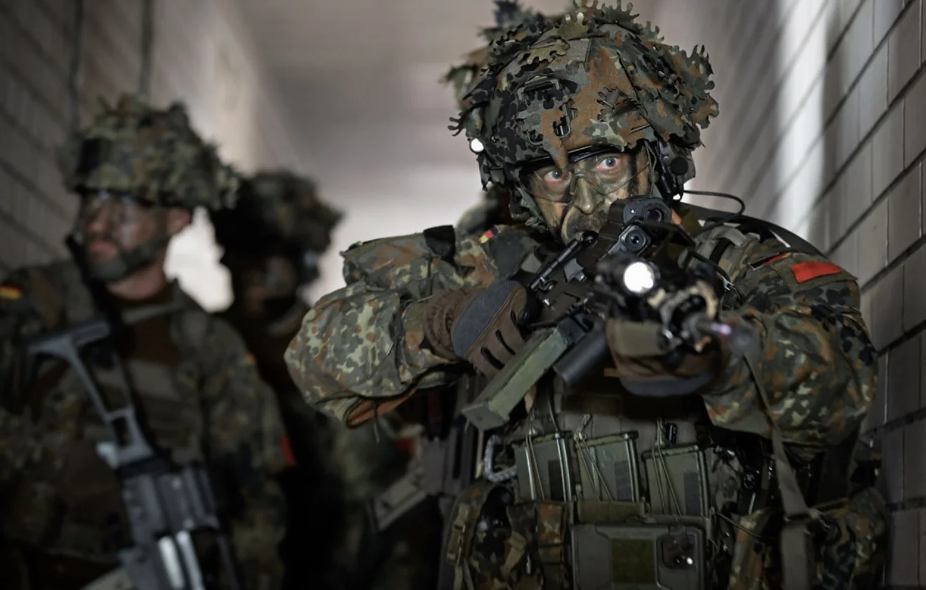 Soldaten der Bundeswehr bei einer taktischen Ausbildung